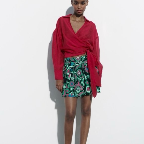 🦋 Bloggers Favorite 🦋 NWT Zara Floral Print Linen Blend Mini Skirt - Picture 2 of 12